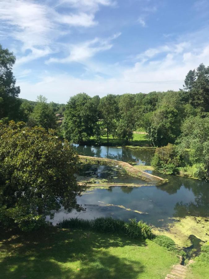 Chateau Des Loups - Les Pommiers Echire Exteriör bild