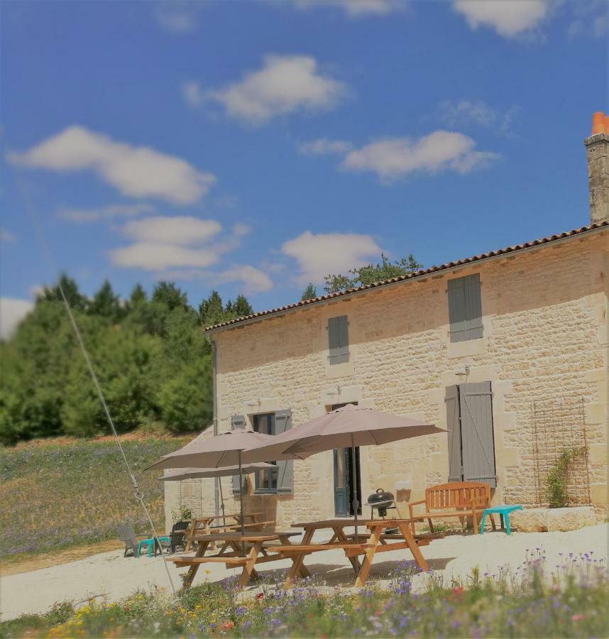 Chateau Des Loups - Les Pommiers Echire Exteriör bild